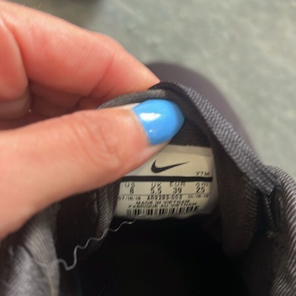 Nike Air Max 720 Throwback Future Iridescent - Size 8 Sneaker - No Box - Picture 6 of 6